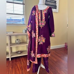 New pant suit, Punjabi suit, Indian suit, Pakistani suit